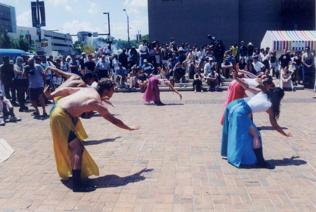 aminibigcircus performs at Baltimore's Artscape 2000